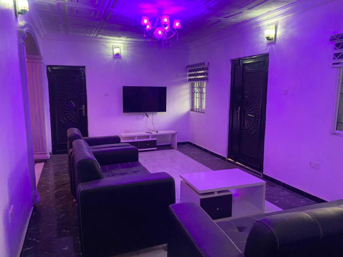 Deoyem Place - Housity