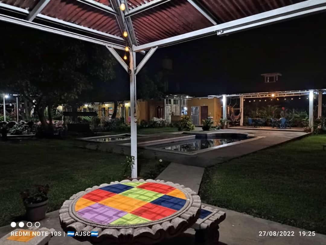 Suitetrails - Hostal Nathaly