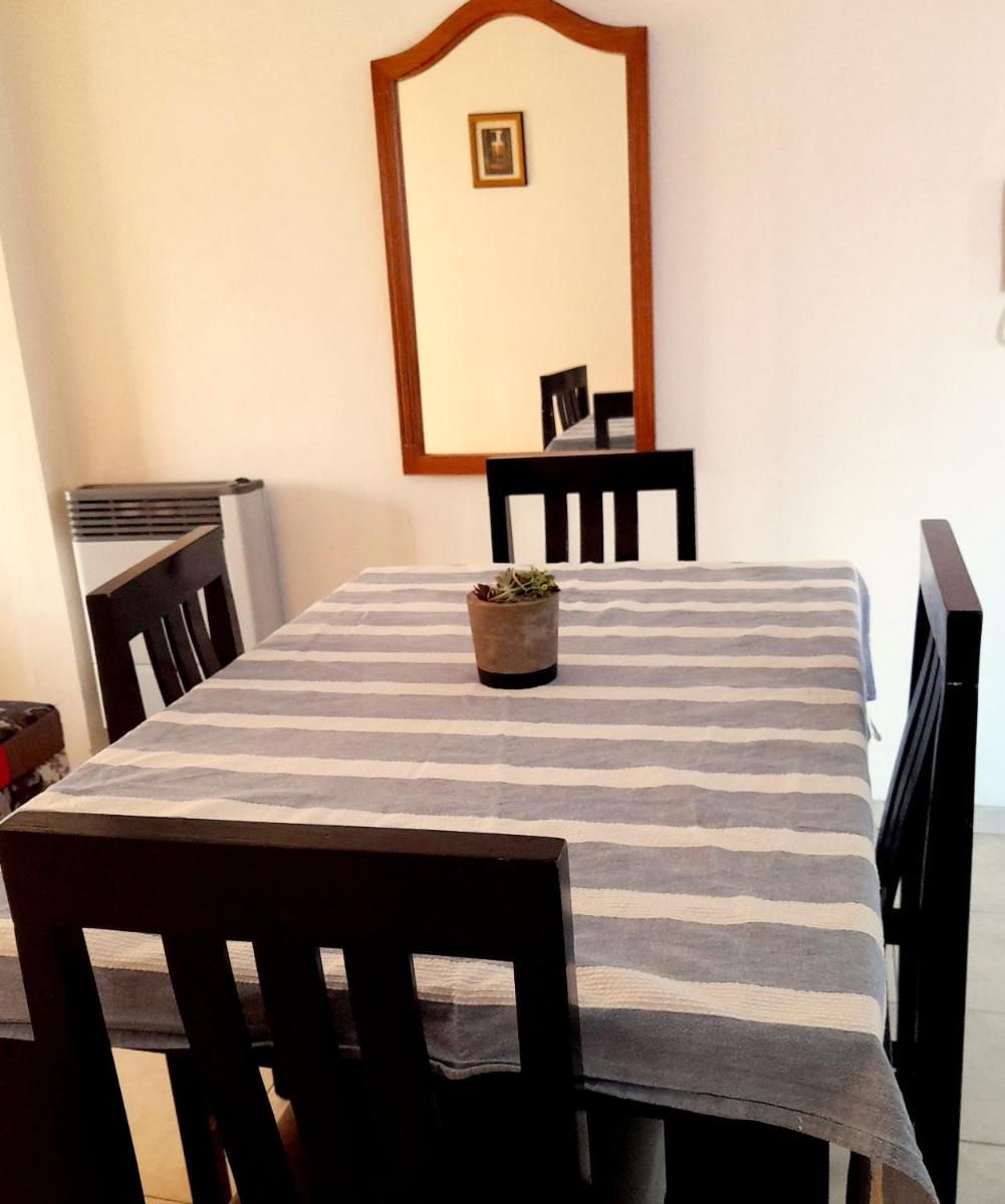 DEPARTAMENTO ZONA PARQUE SAN MARTÍN y BARES 1 HABITACION!!! - Housity