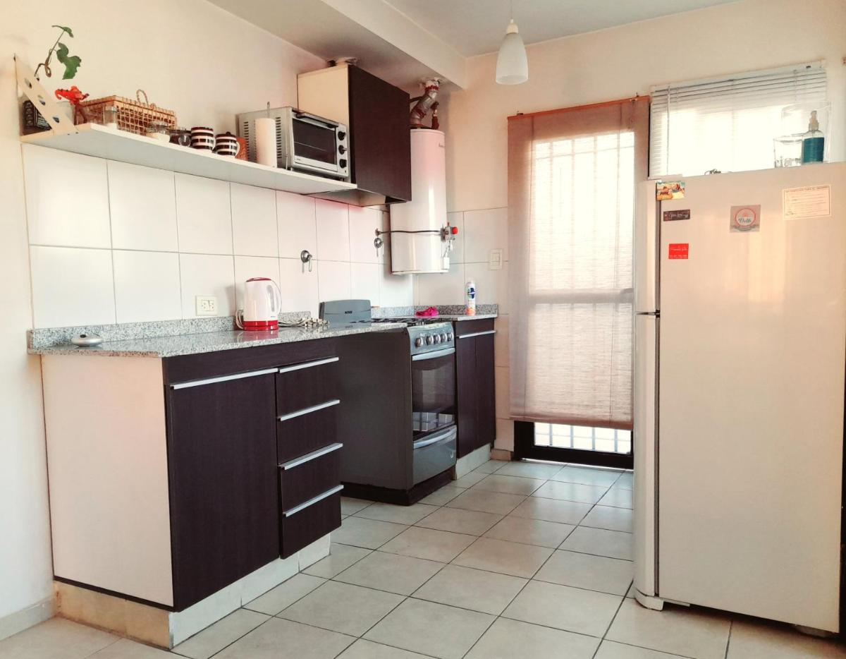 DEPARTAMENTO ZONA PARQUE SAN MARTÍN y BARES 1 HABITACION!!! - Housity