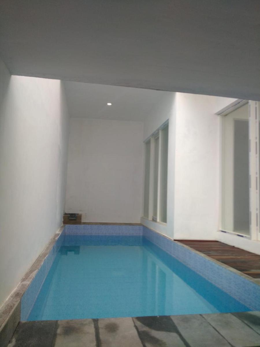 villa menawan di bawah kaki gunung - Housity