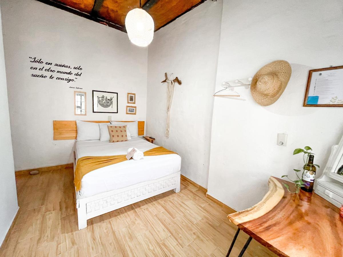 Hostal Casa de Zeferina - Housity