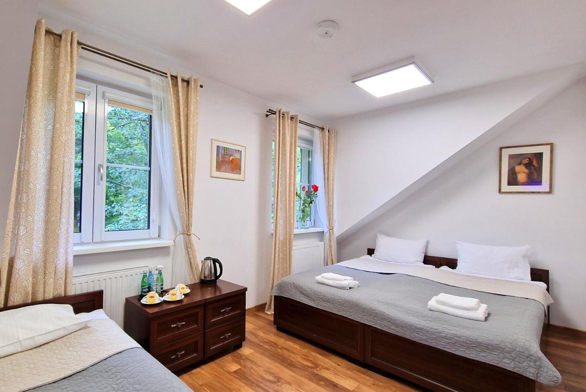 Petite Charlotta - Housity