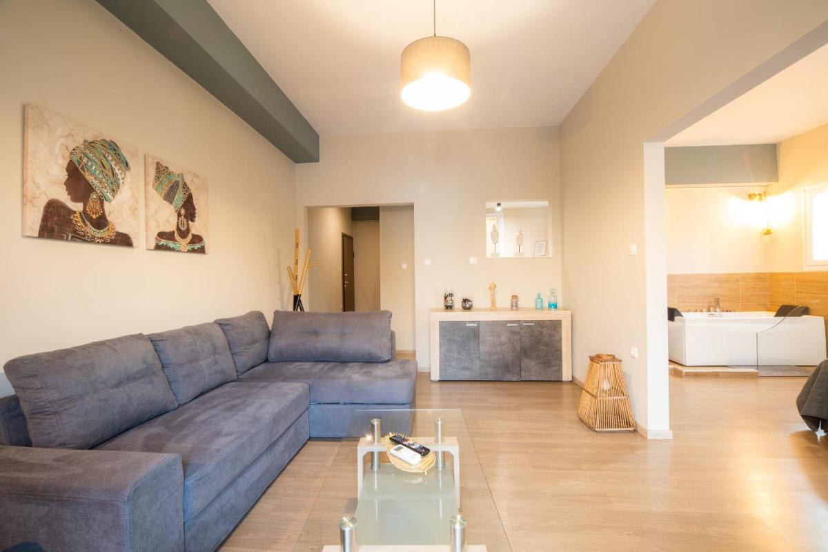 Belajo Central Apartment And Jacuzzi !! - Housity