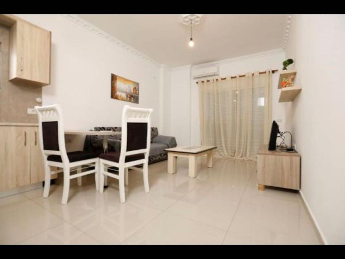 Sion Saranda Apartment 19 - Housity