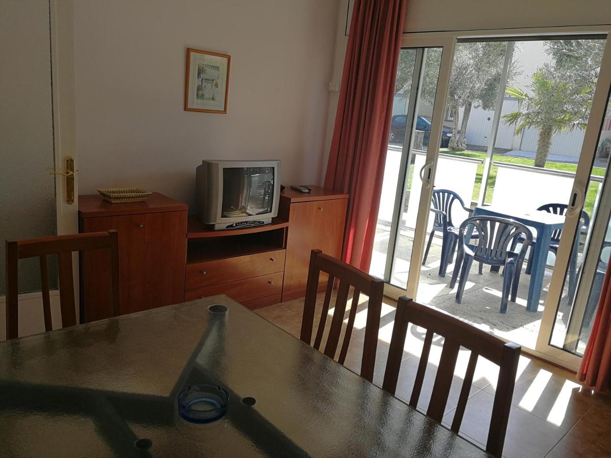 Apartment with community pool for 4 people - Riells area - Housity
