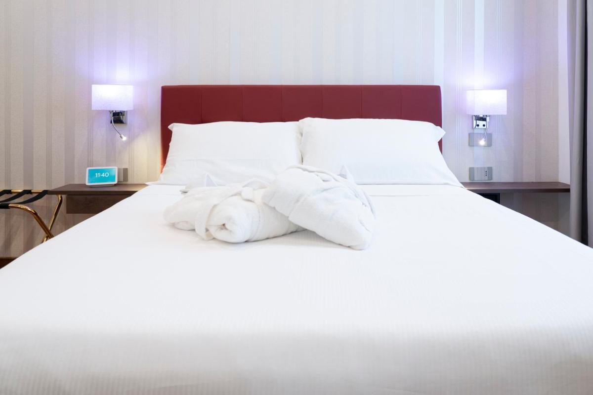 Varese Suites - Housity