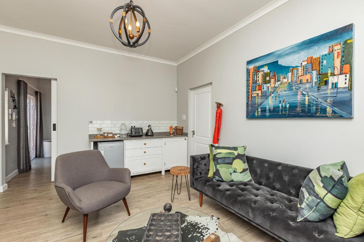 Suitetrails - Spacious Guest Apartment in Rondebosch