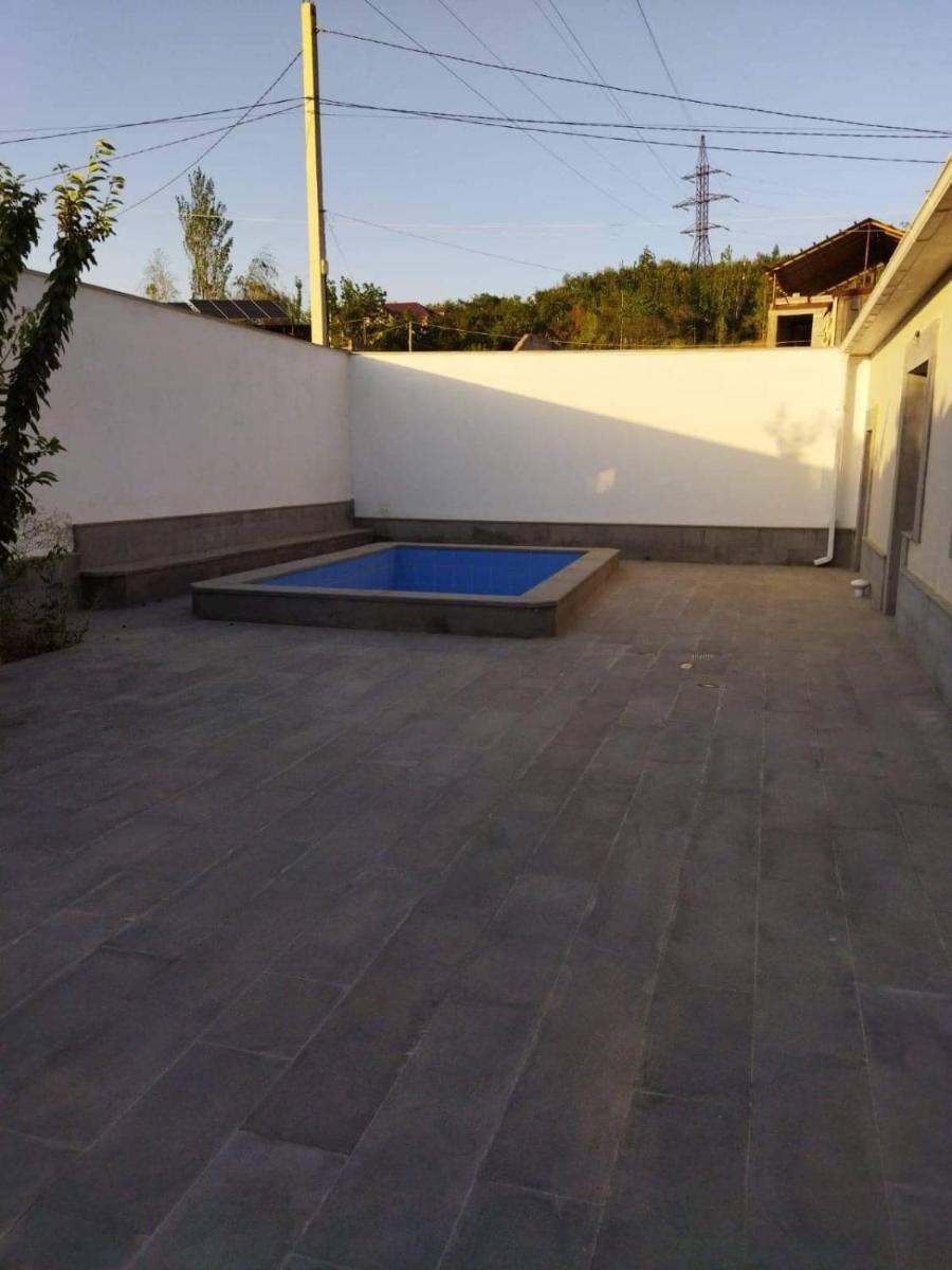 Comfortable house with a pool - Housity