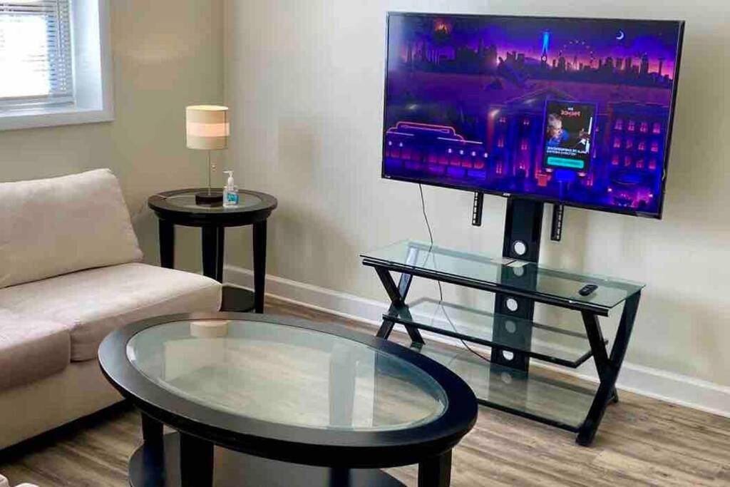 Amazing 1-Bedroom unit with Free parking - Housity
