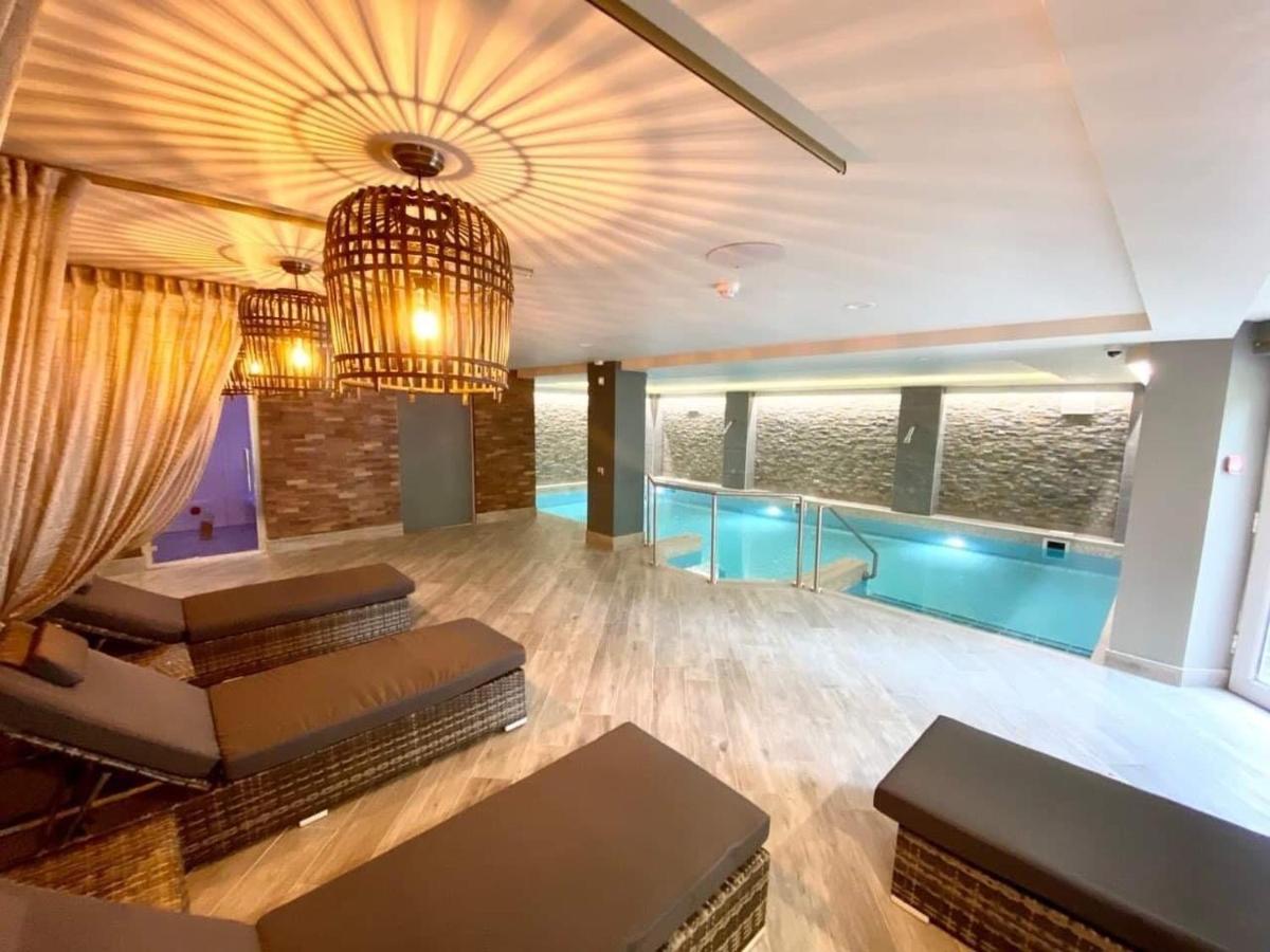 Bushtown Hotel & Spa - Housity