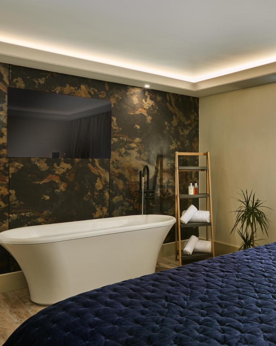 Langstone Quays Resort, Portsmouth - Housity