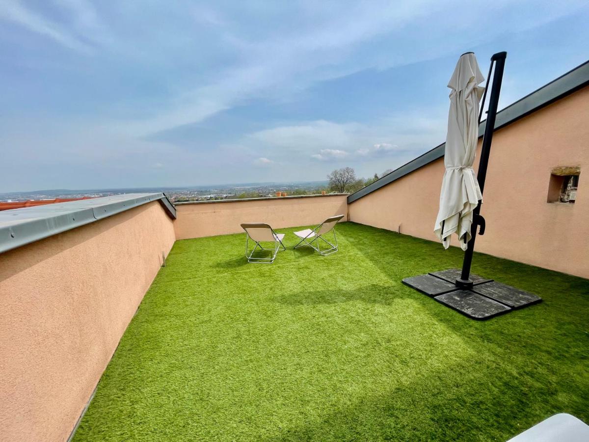 Slocations - Housity