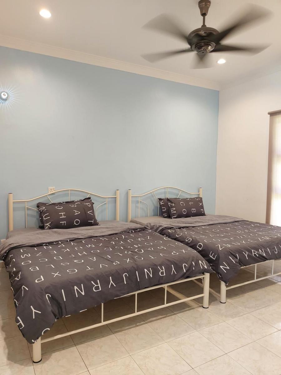 Holiday Villa Famosa - Housity