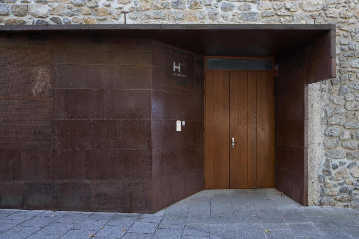 Imagen de la galería de Iraipe Santuario de Arantzazu Hotel, en Oñate