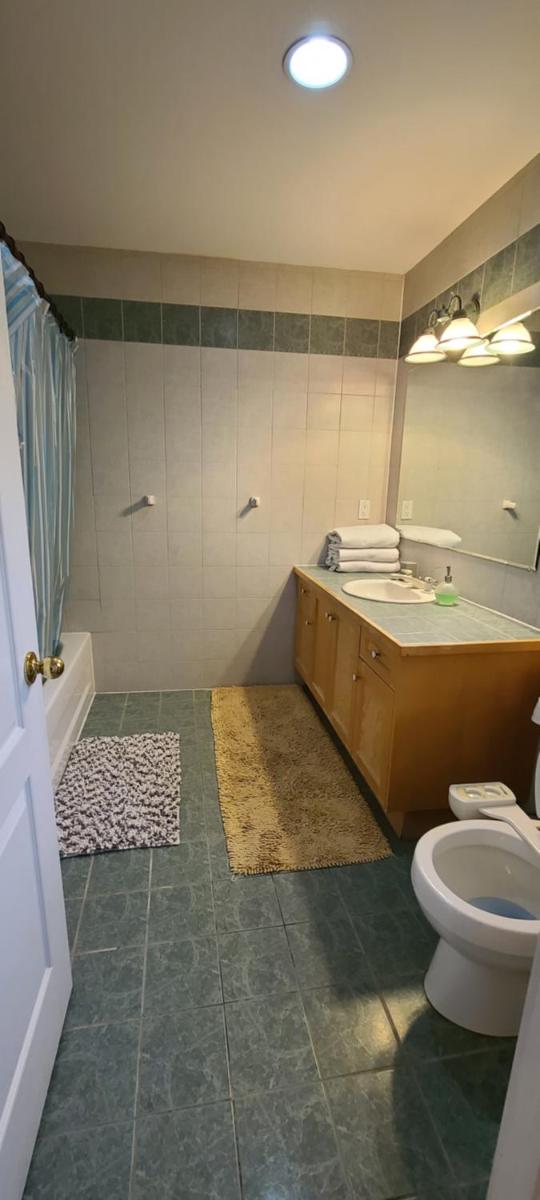 4 Bedroom Beautiful House - Housity