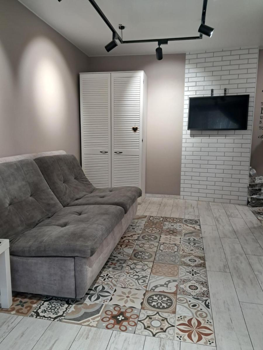 Suitetrails - super apartment on O.Polya 137