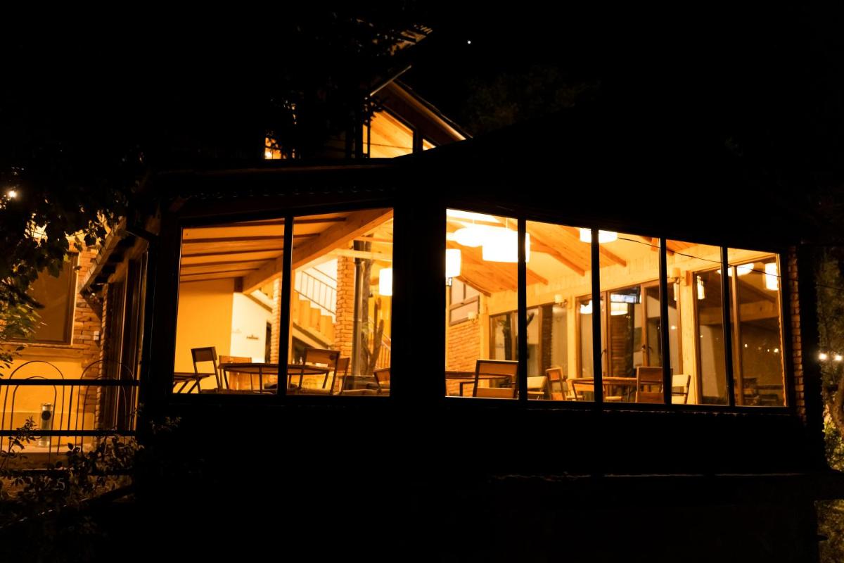 Arevatun Dilijan - Housity