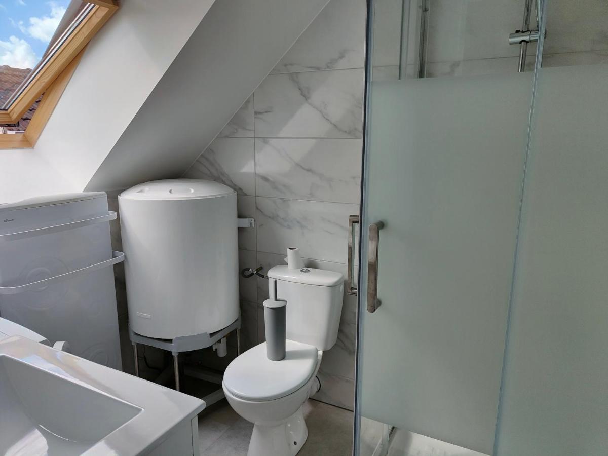 Les Lofts De Provins: Apt 6 - Housity