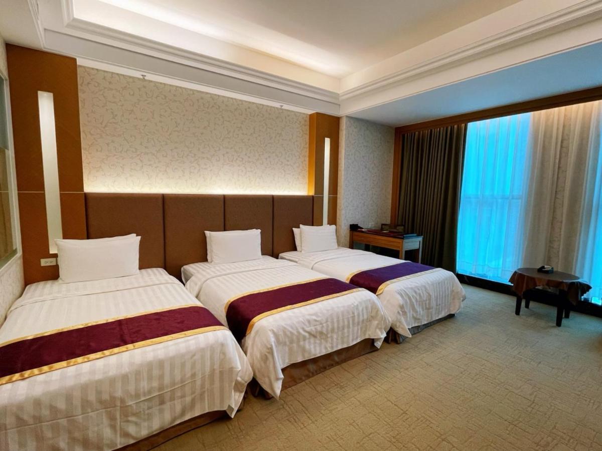 Happiness Inn Hotel - Housity