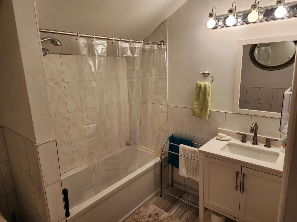 Hova House - Housity