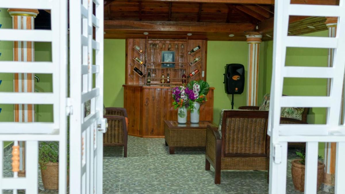 - - Housity