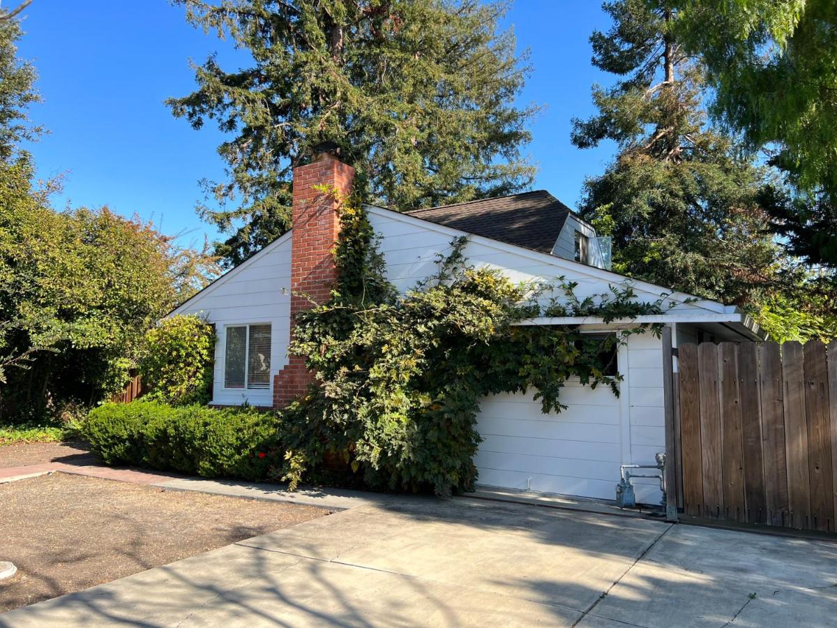 Palo Alto ''Startup House'' - Housity