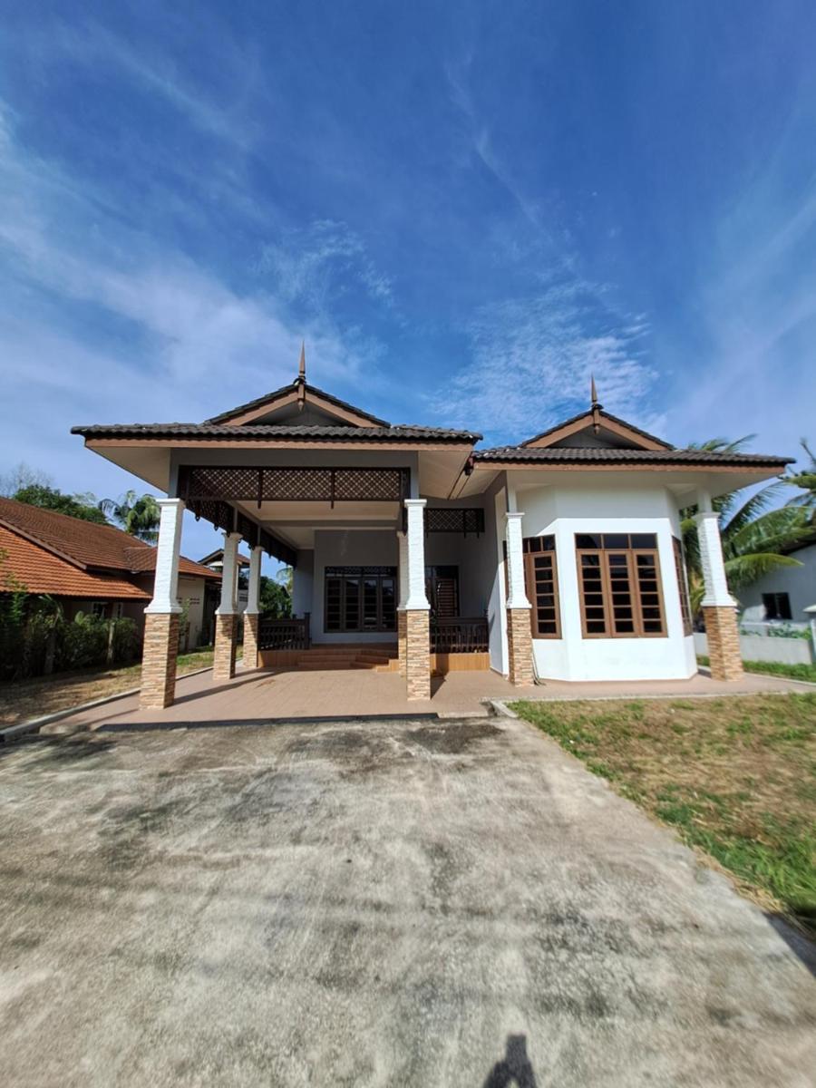 ZN Homestay Gong Badak - Housity