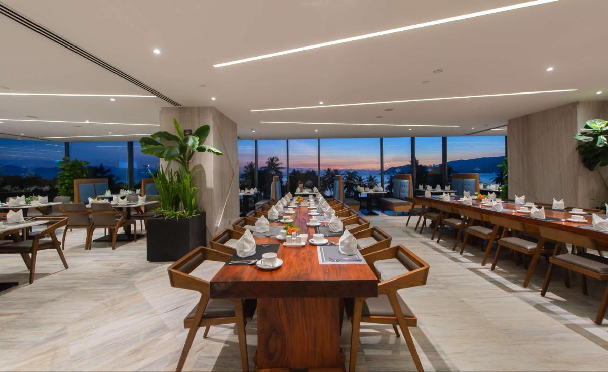 Queen Ann Nha Trang Hotel - Housity