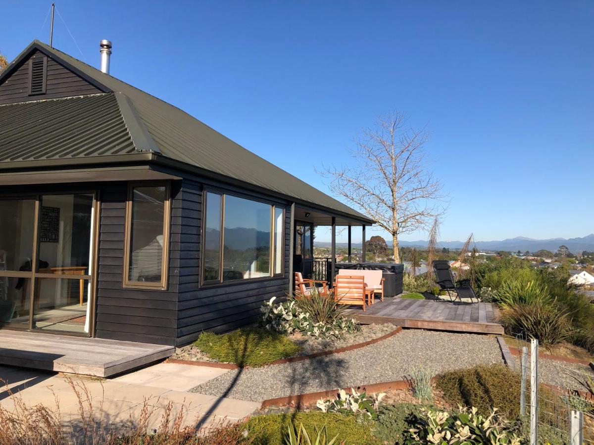 Views over Blenheim - Blenheim Holiday Home - Housity