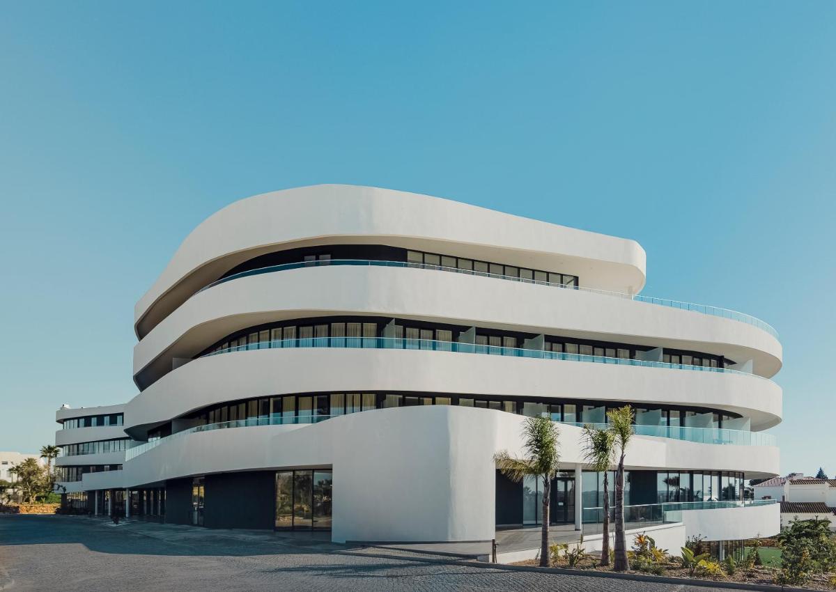 O edifício onde o hotel está situado