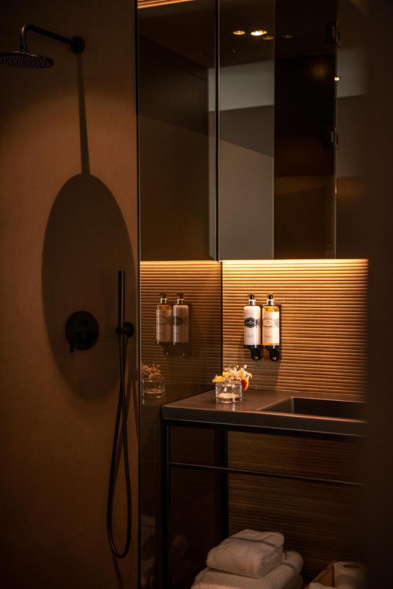 Uma casa de banho em MW Douro Wine & Spa