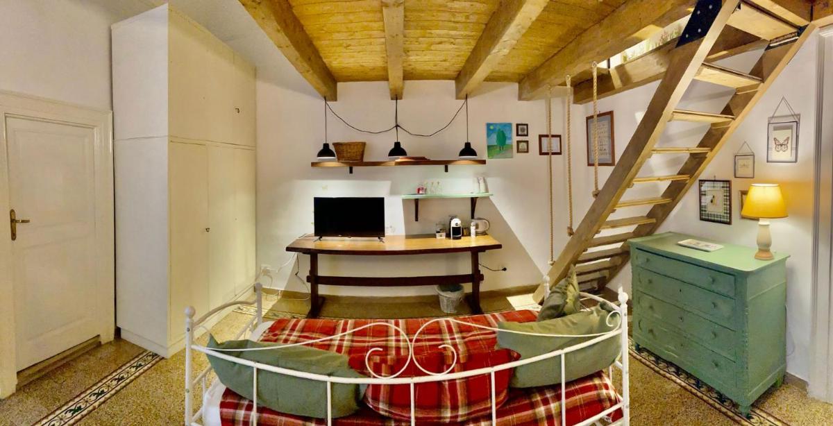 ELENA 39 - Housity