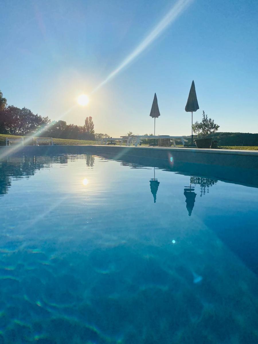 Domaine de Cazal - Gîte 2 pers avec piscine au cœur de 26 hectares de nature préservée - Housity