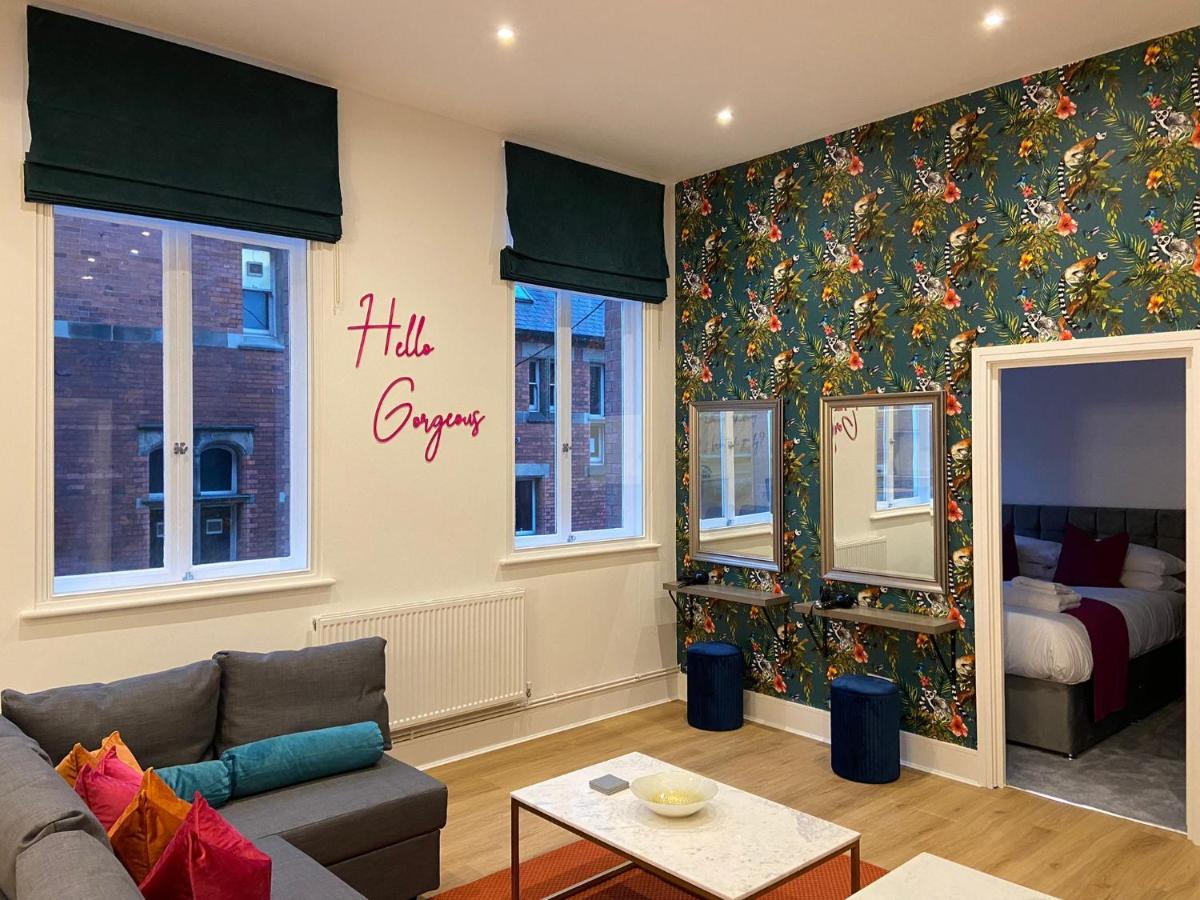 Apartment 5 4 bedrooms, sleeps x 15 - Housity