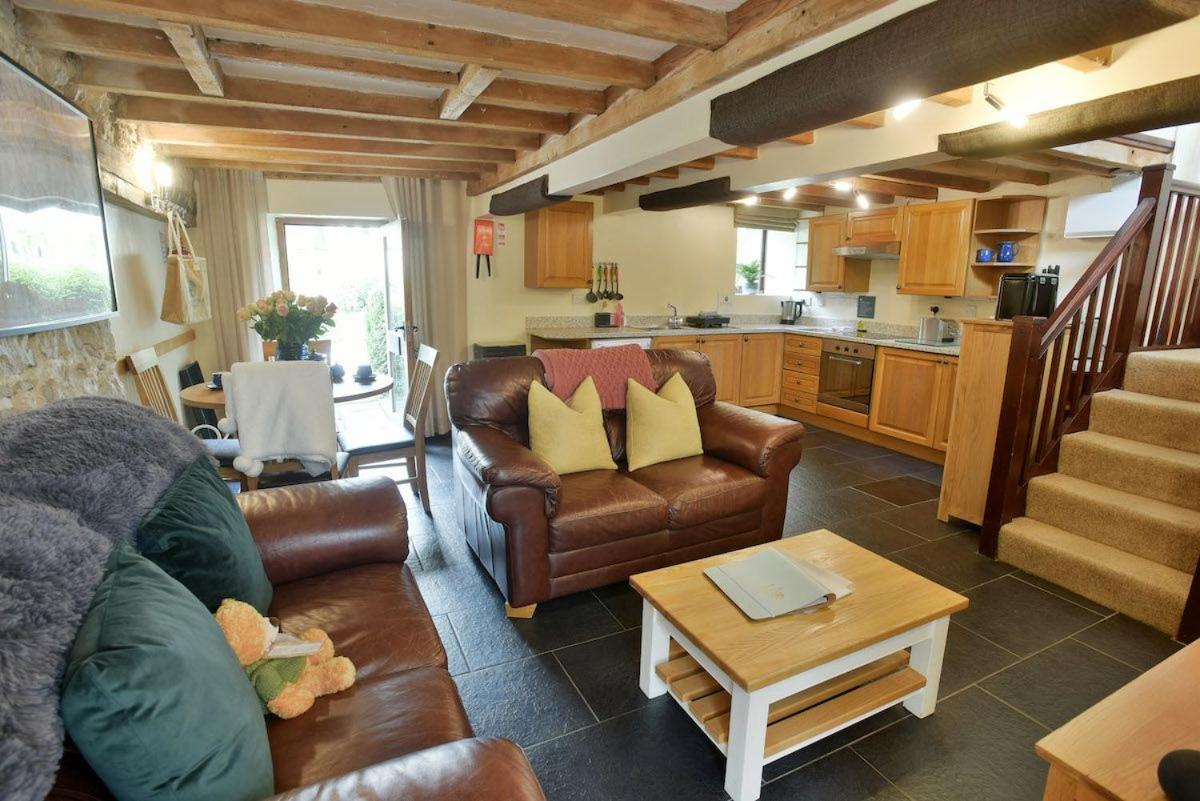 Elliott Cottage - Housity