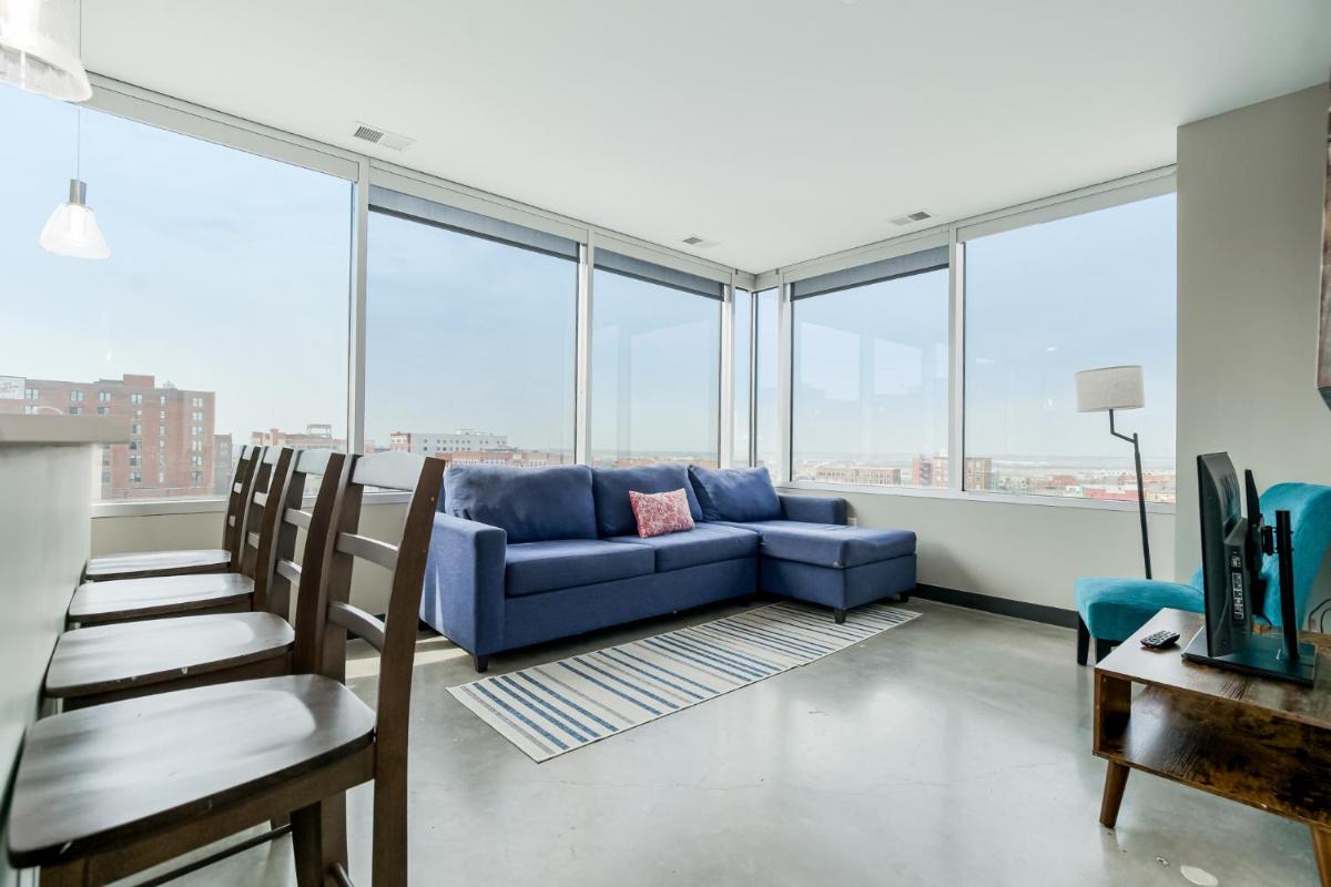 One Bedroom Charming Condo in the Heart of Downtown Kansas 701 - Housity