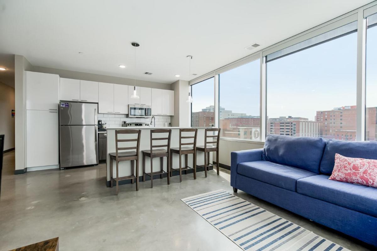One Bedroom Charming Condo in the Heart of Downtown Kansas 701 - Housity