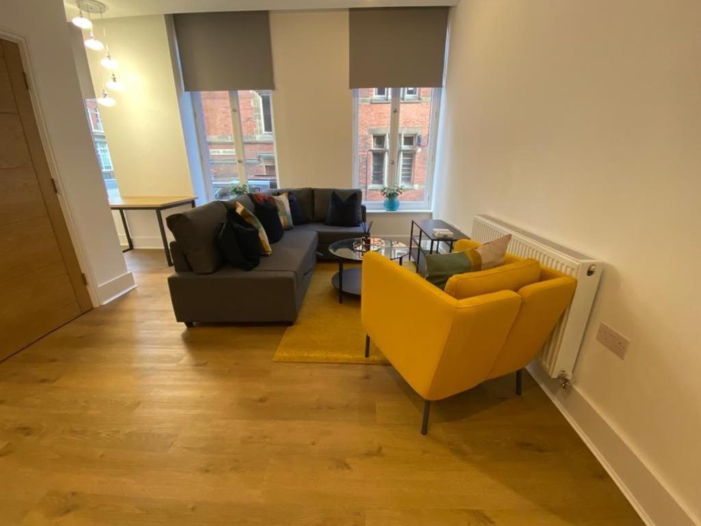 Apartment 1 2 bedrooms, sleeps x 6 - Housity