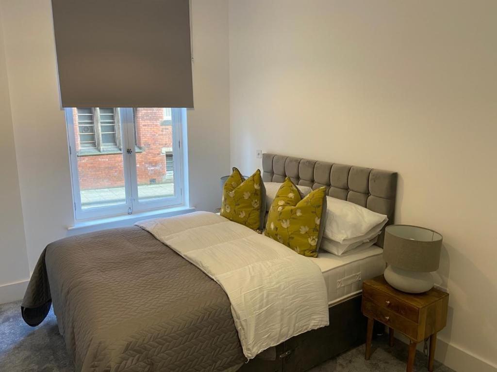 Apartment 1 2 bedrooms, sleeps x 6 - Housity