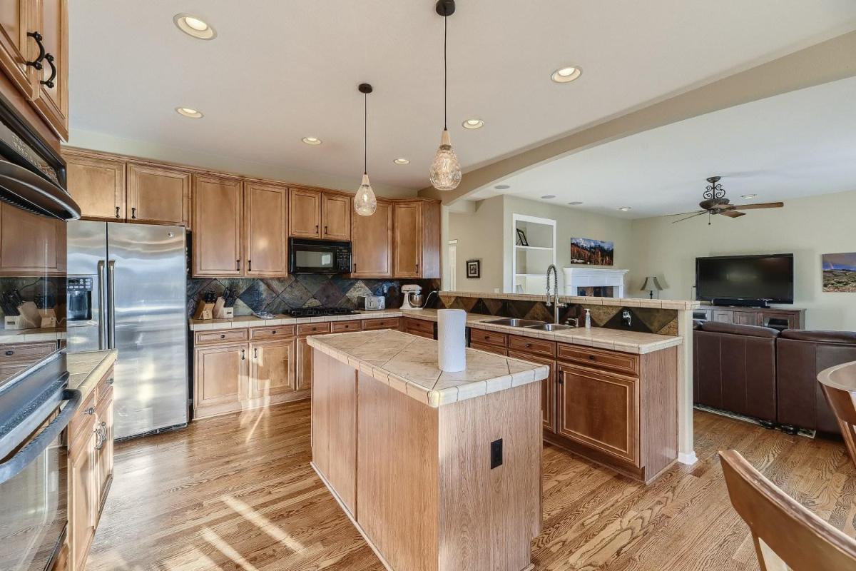 21361 White Ash Ct - Housity