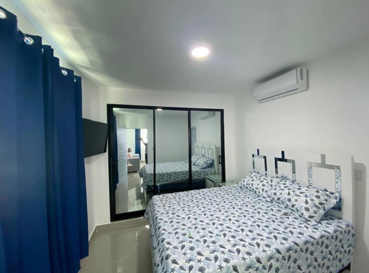 Beautiful Cozy Los Jardines Santiago, 2 Floor - Housity
