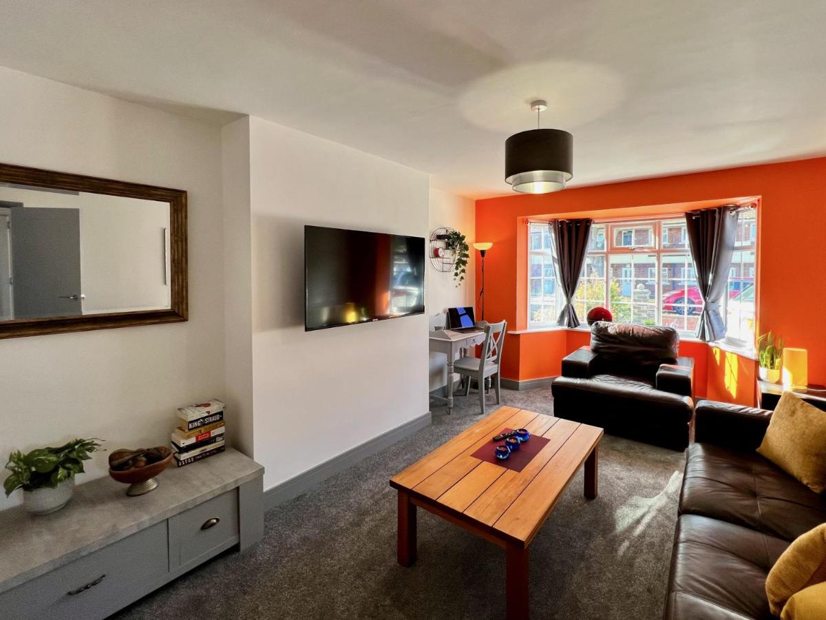 Curzon House One - Great for Contractors or Family Holidays - Housity