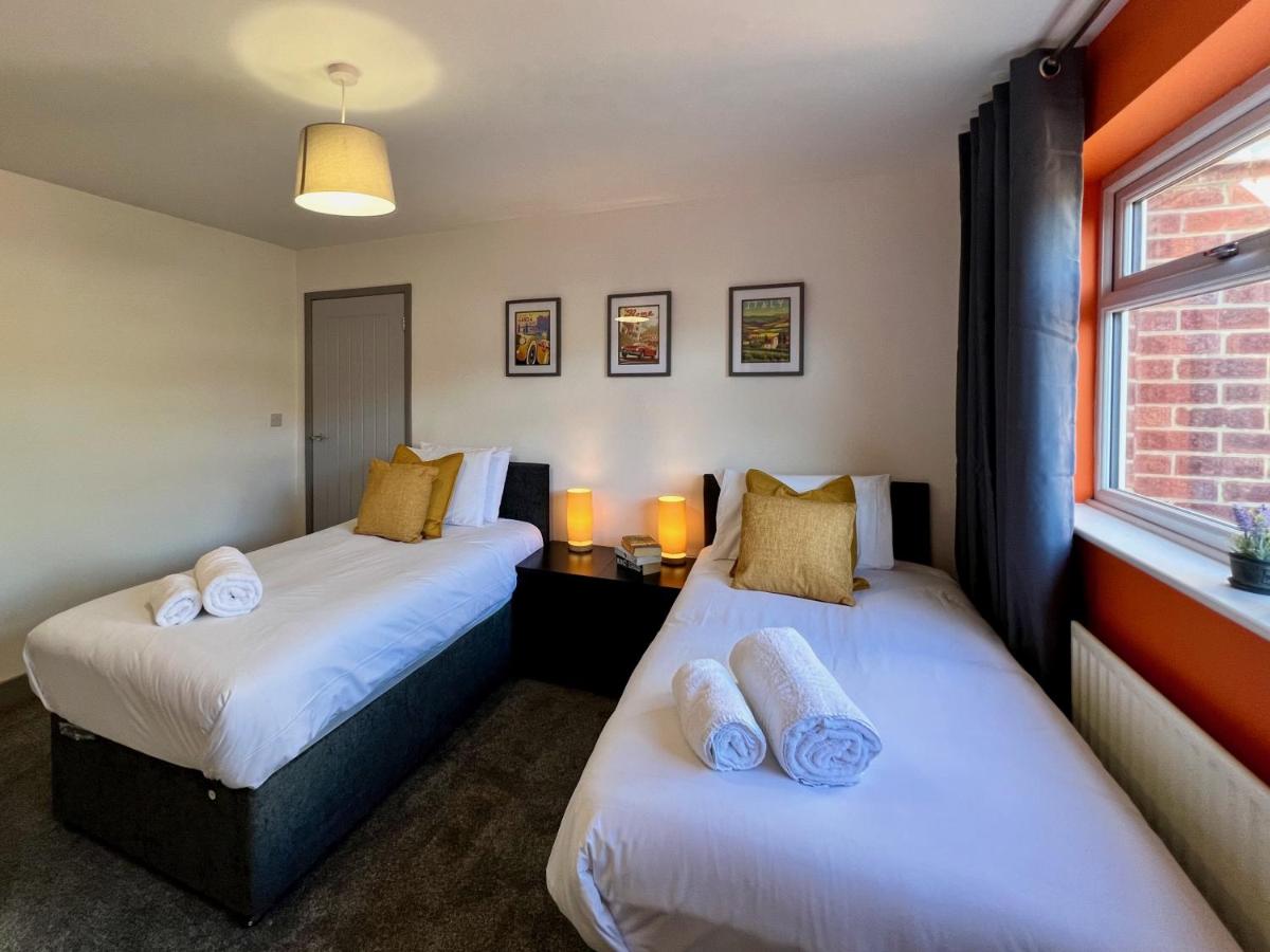 Curzon House One - Great for Contractors or Family Holidays - Housity