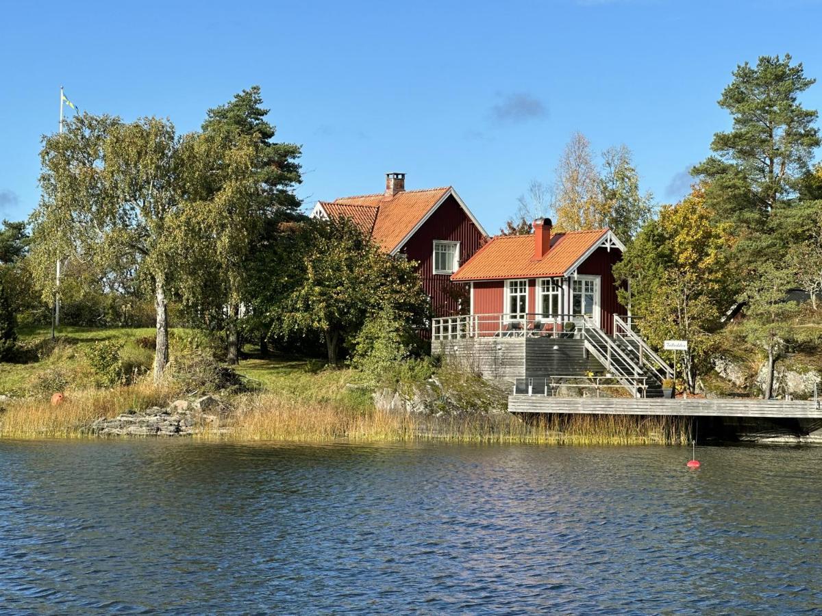 Unique house in Kopmannebro with fantastic lake plot - Housity