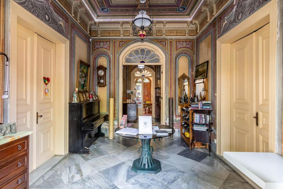 Büyükada Anastasia Meziki History Mansion - Housity