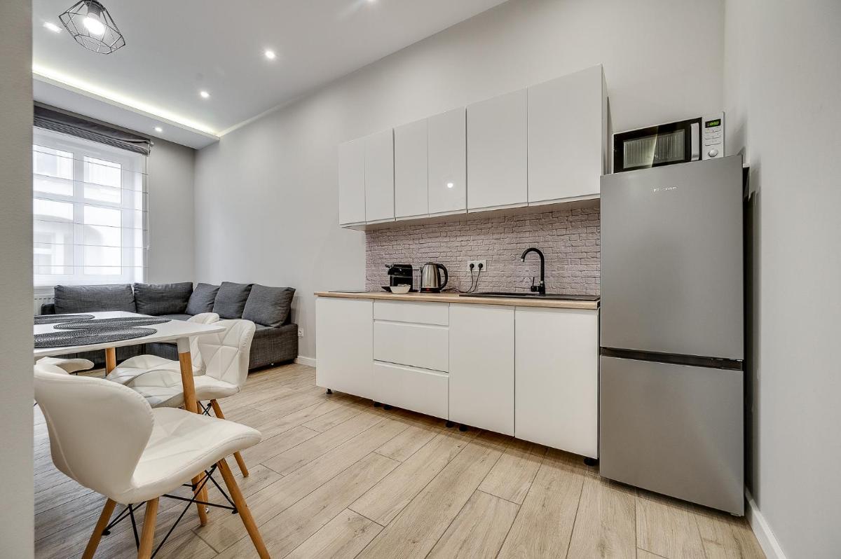 Central Platinum Apartments 8 - Housity