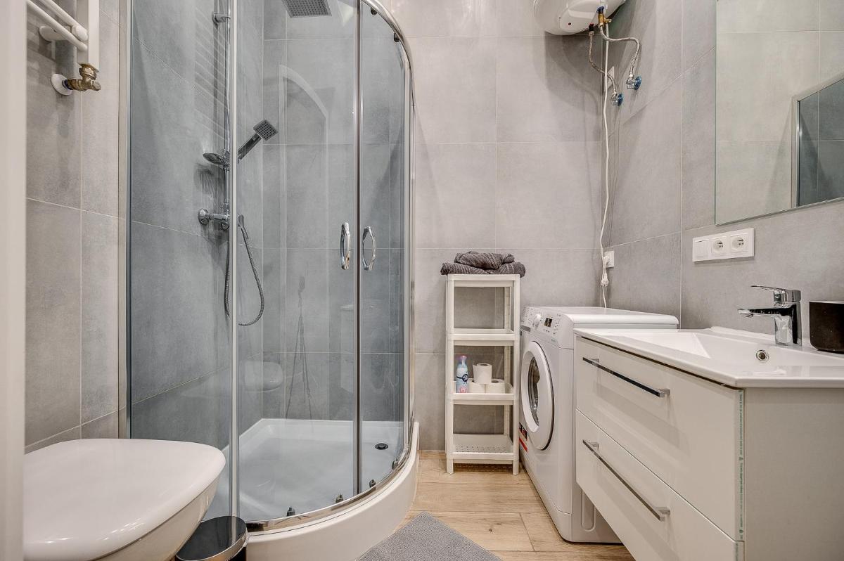 Central Platinum Apartments 8 - Housity