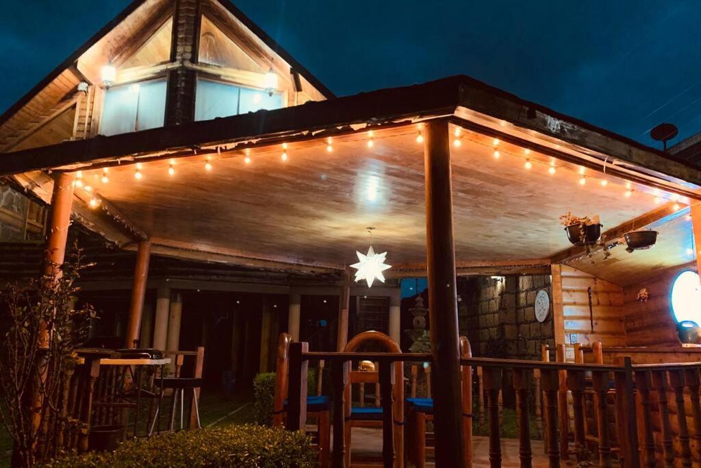 Chalet con Jardín, Kiosko, Fogata - Housity
