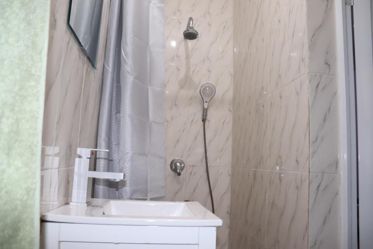Homestay 718 - Lovely 2 Bedroom Flat in VI - Housity